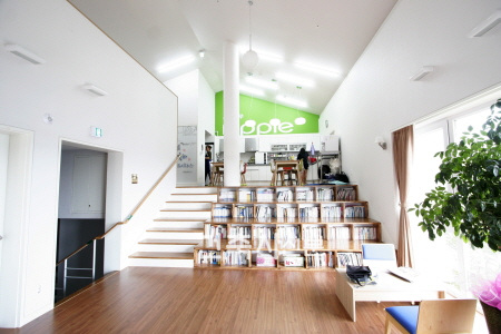 537c30773cb48.jpg