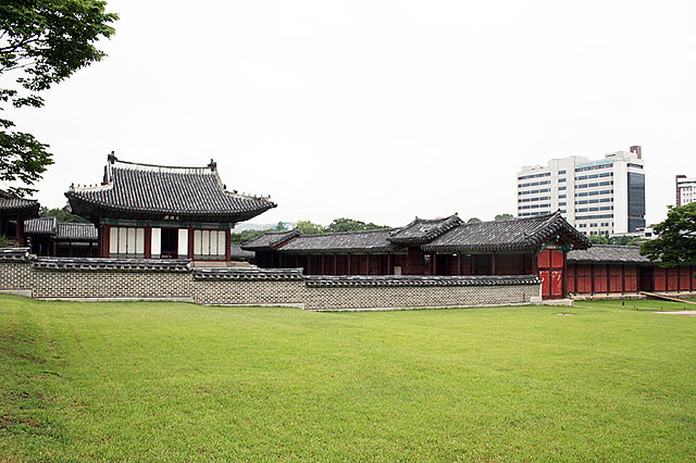640px-Changgyeonggung3.jpg