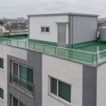다세대주택 옥상의 패널 옥탑방